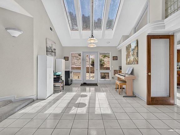 5th image of 29560 Butterfield Way