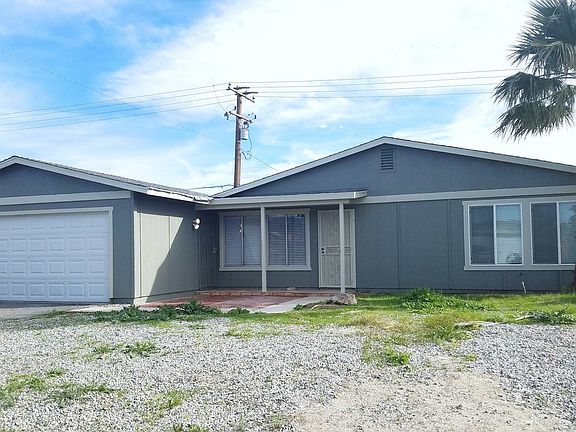 3rd image of 13400 Cuyamaca Dr