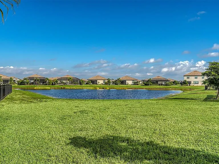 5225 Blue Crush St — Photo 41