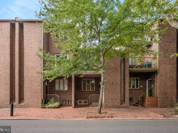 639 Lombard St, Philadelphia, PA 19147