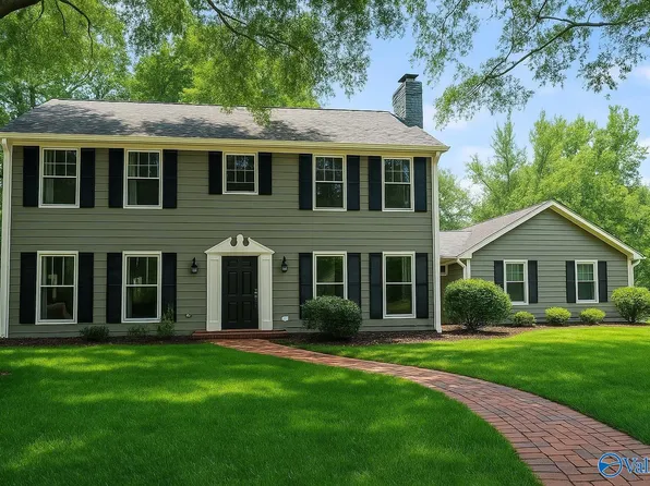 1816 Devonshire Dr SE, Decatur, AL 35601