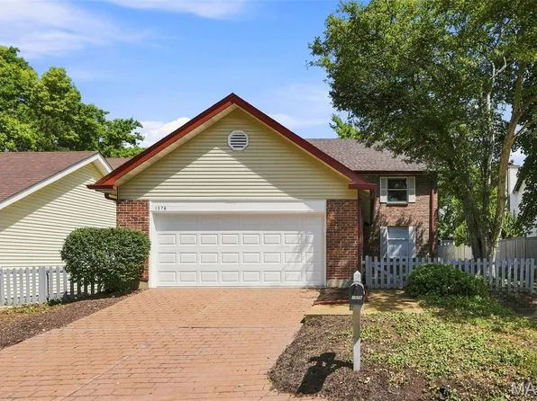 1578 Milbridge Dr, Chesterfield, MO 63017