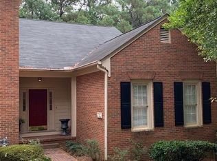 107 Weatherburne Dr, Roswell, GA 30076