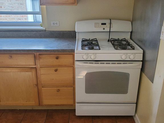 5th image of 6212 S Albany Ave #1
