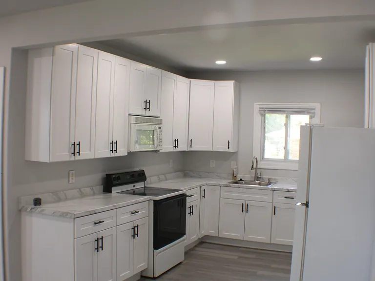 13021 E Thirteen Mile Rd — Photo 15