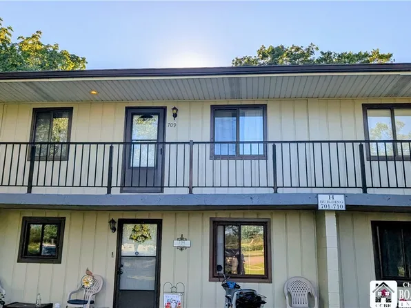 709 Edgewater Dr, Westfield, NY 14787