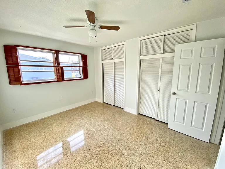 10731 SW 36th St — Photo 11