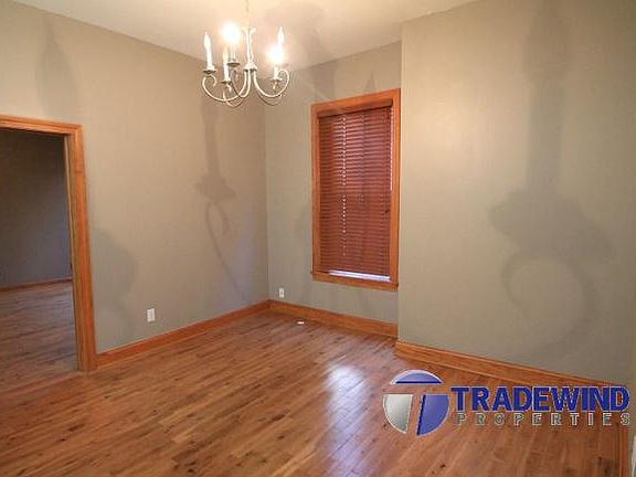 3rd image of 701 W Lake St