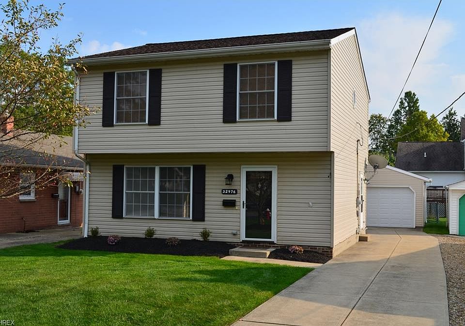 1st image of 32976 Edwards Ave