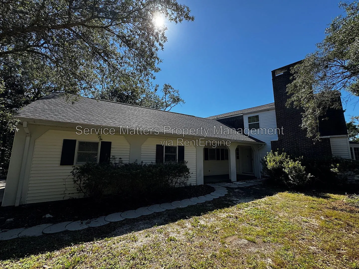3 bed, 3.0 bath, 2642 sqft, $2,900 — Photo 2