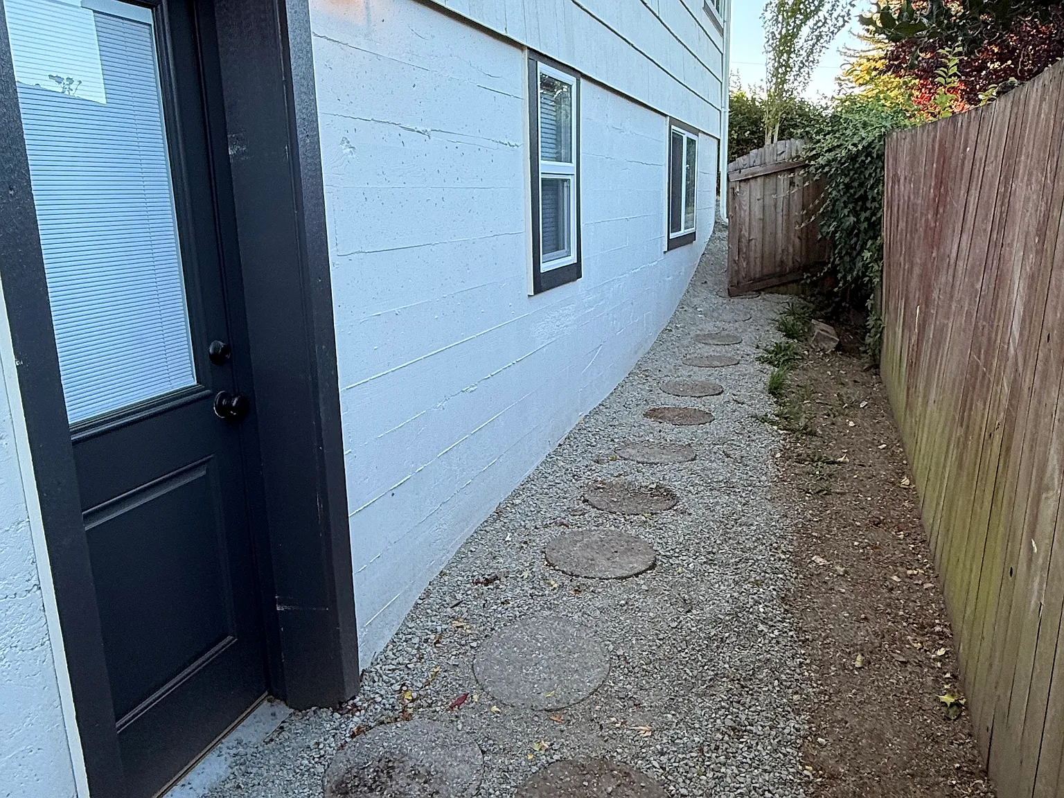 3 bed, 1200 sqft, $2,600 — Photo 3