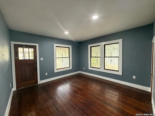 116 Hot Wells Blvd #3 — Photo 6