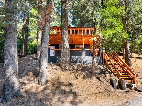 739 Lake Dr, Arrowhead Villas, CA 92352
