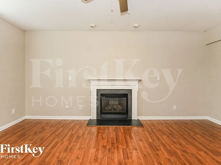 236 Patrick Ave SW — Photo 3