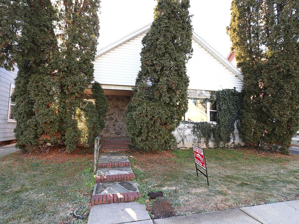 1st image of 125 Washington Ave #A
