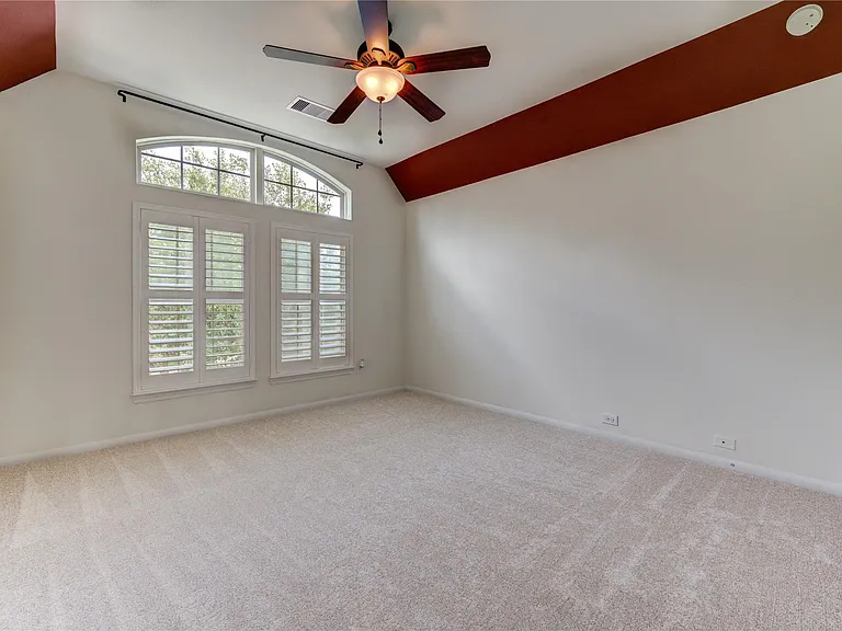 1335 Altavilla Ln — Photo 37