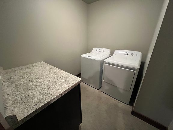 5th image of 1308 Fozzie Ln Unit B