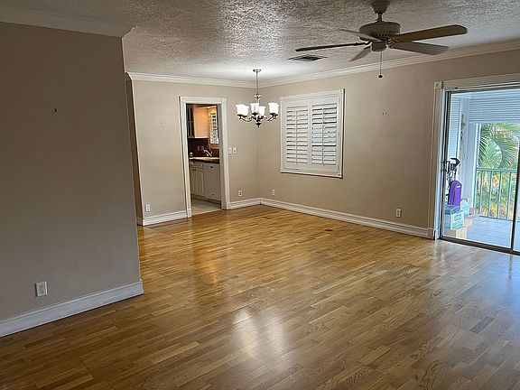 4th image of 515 S Crescent Dr APT 201