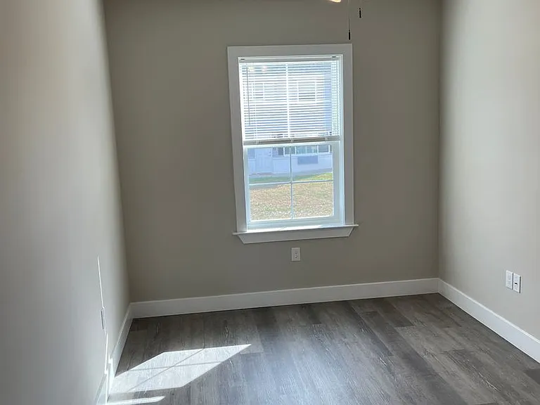 Salem Run Apartments Phase 2 — Photo 61
