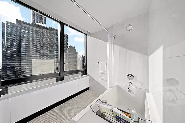 Rented by Vector New York, LLC | media 24