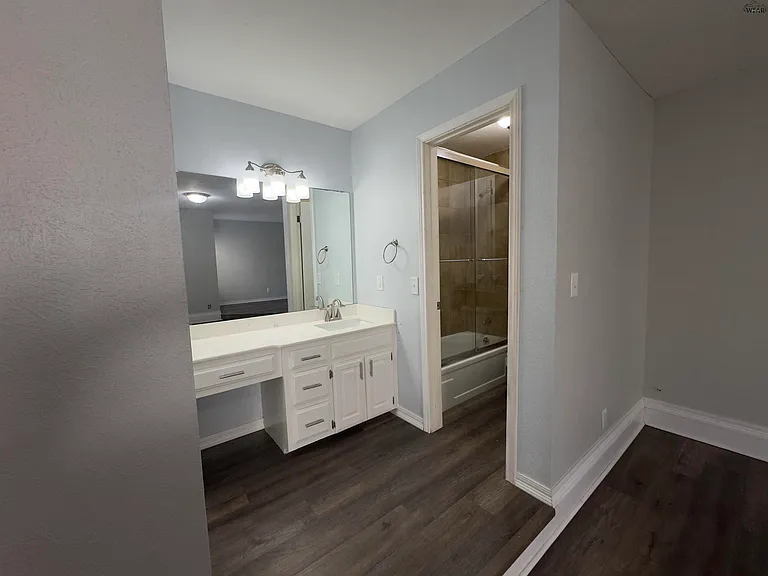 1 Surrey Cir — Photo 17