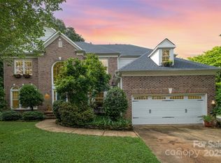 8219 Beardsley Dr, Charlotte, NC 28269