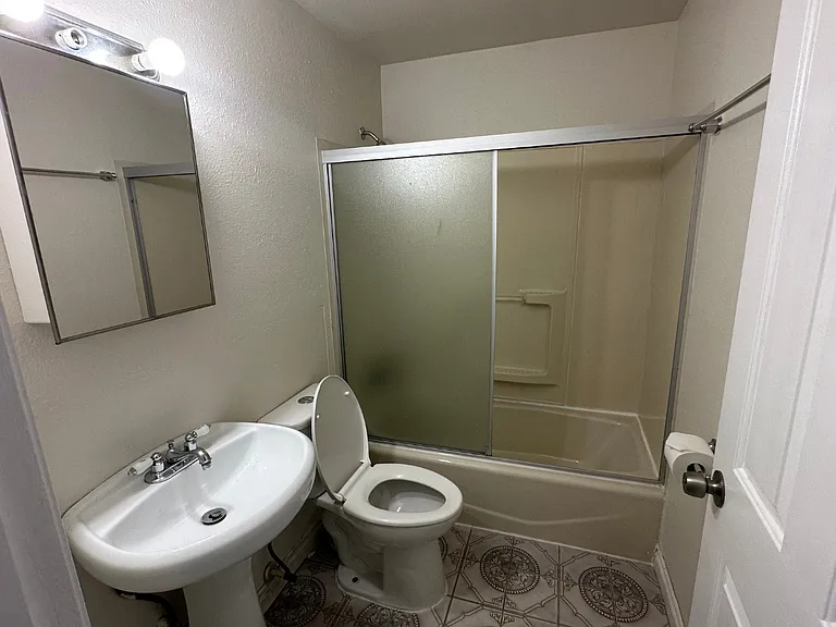 7819 203rd St SW — Photo 10