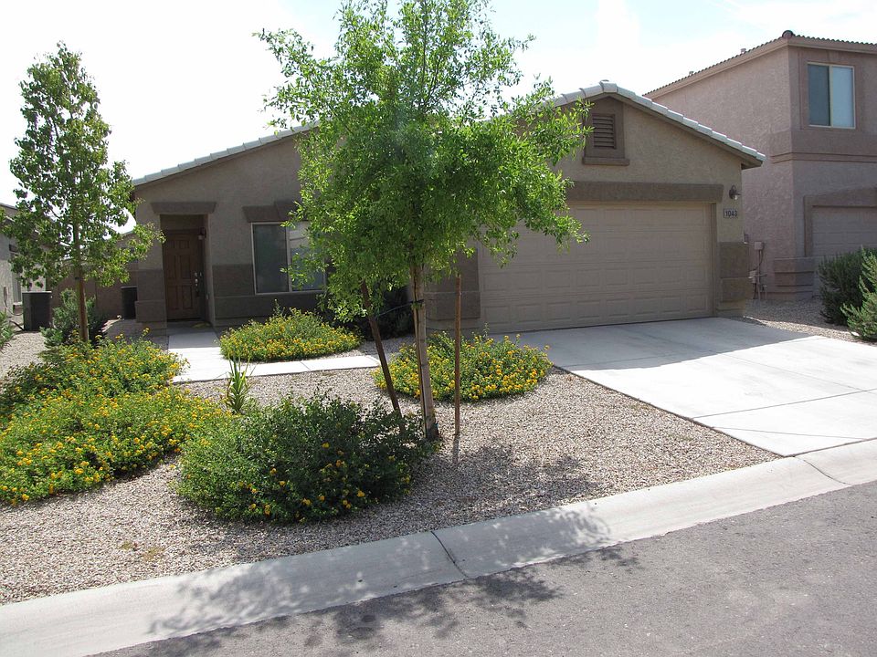1st image of 1043 E Canyon Trl