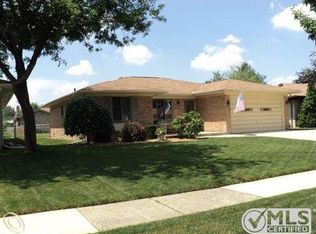 39629 Edgemont Dr, Sterling Heights, MI 48310
