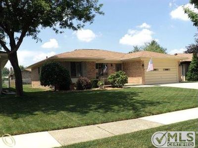 39629 Edgemont Dr, Sterling Heights, MI, 48310