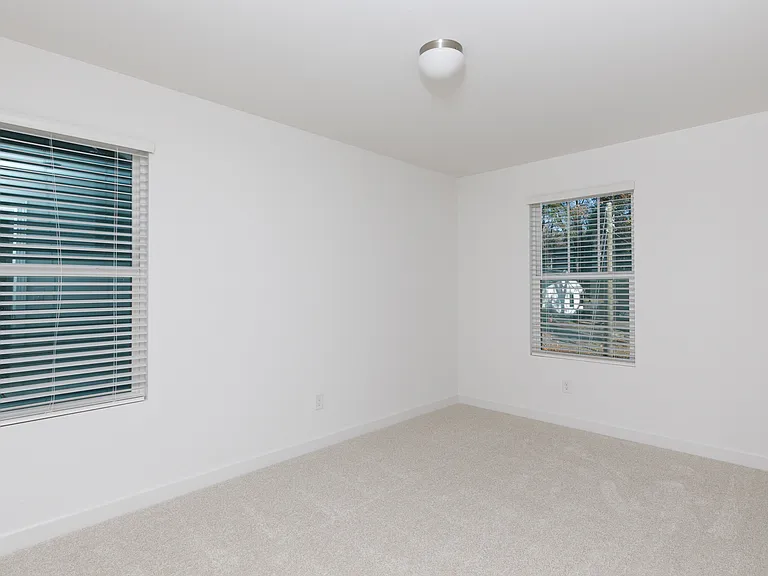 1432 Anderson St — Photo 17