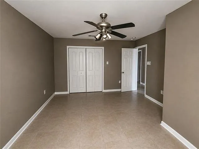 1001 E Saint Avide St — Photo 8