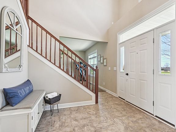 4th image of 748 Clarksen Dr