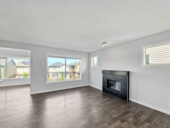 5th image of 118 Panora Ct NW