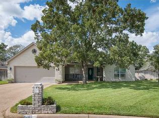 6205 Stratford Cir, Bryan, TX 77802