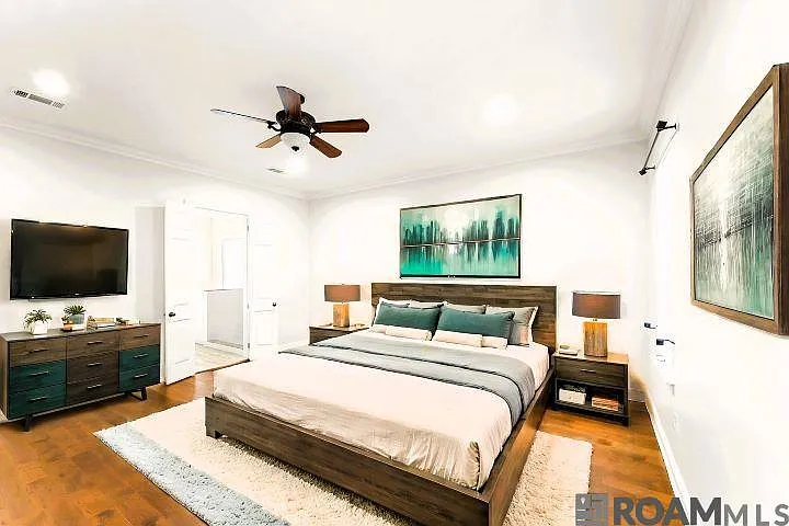 2904 Rue Dauphine — Photo 7