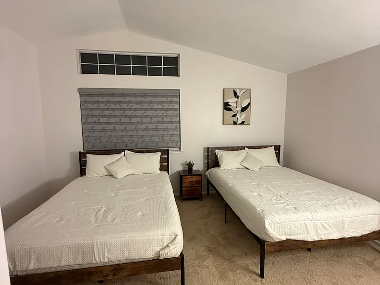 1323 Montgomery Ln — Photo 18
