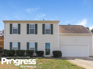 8626 Sutherlin Forest Ct, Charlotte, NC 28215