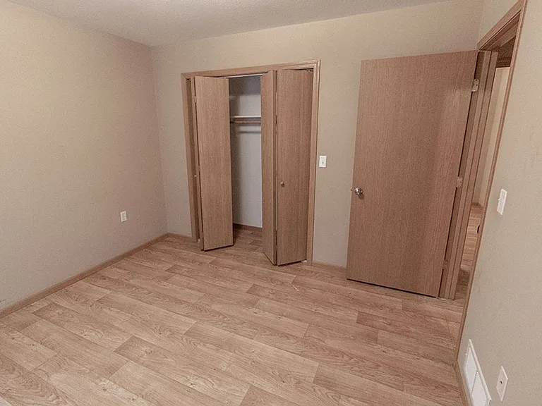 1546 Florence Dr — Photo 10