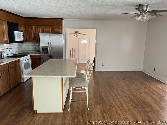 3rd image of 6441 Kincross Ave