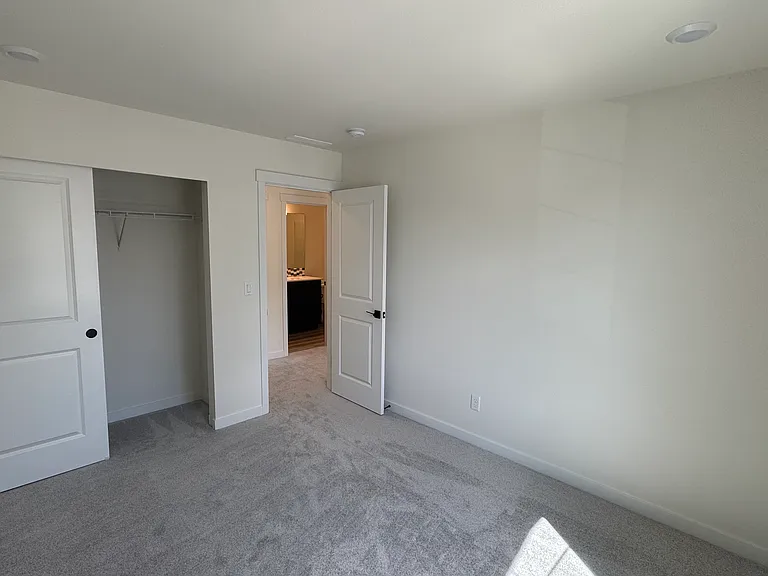 4928 88th Dr NE — Photo 12