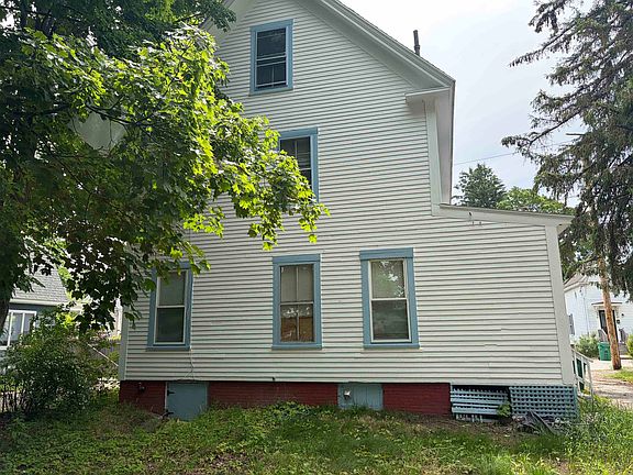 3rd image of 8 Court Street