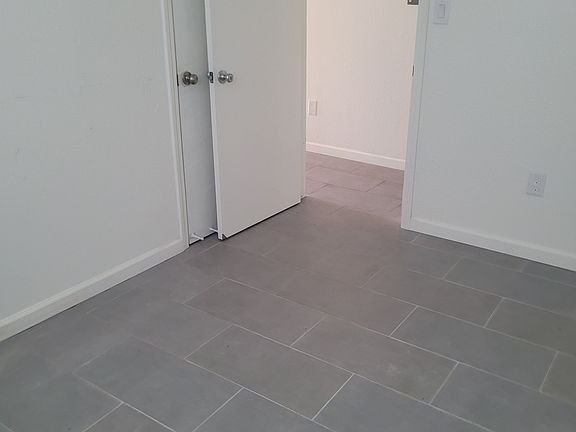 3rd image of 2117 Park St