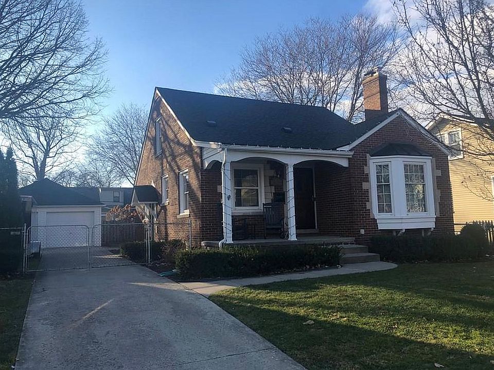 1st image of 745 Loraine St