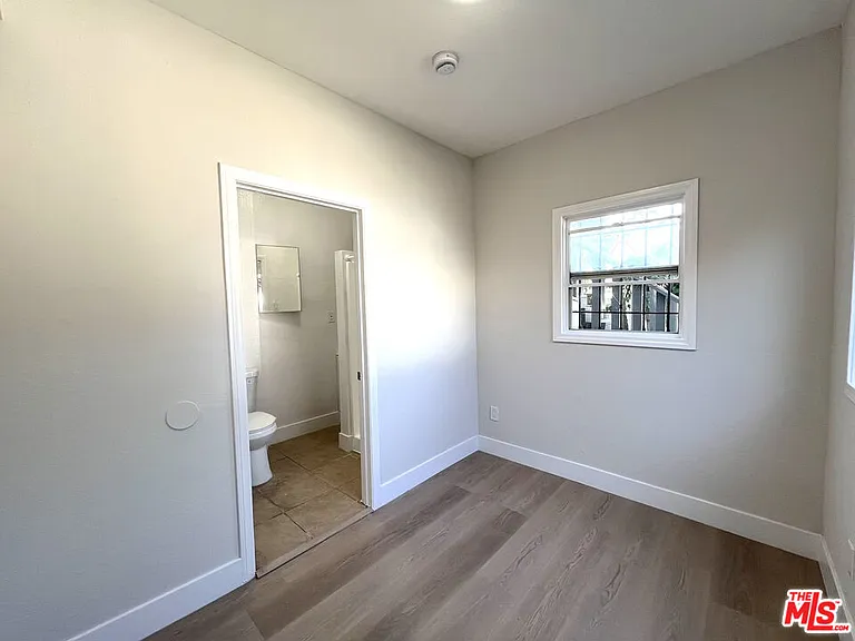 345 W 45th St #4 — Photo 5