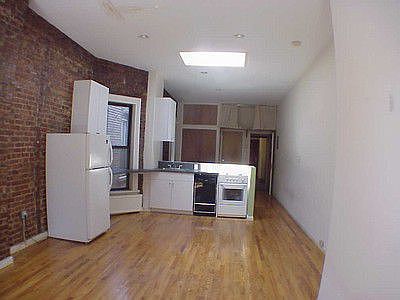 3rd image of 227 W 15th St APT 18