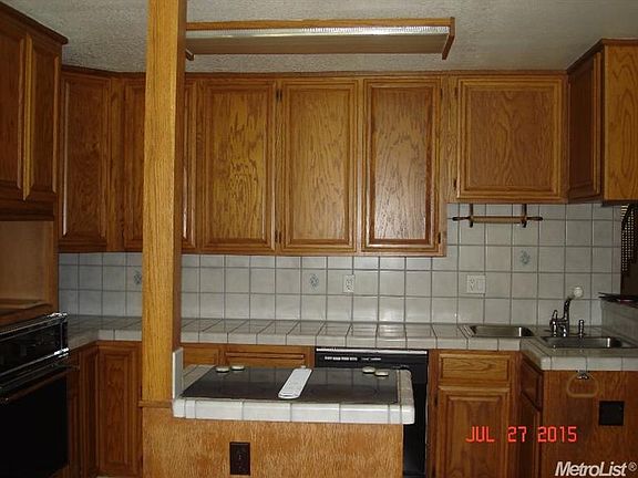 2nd image of 858 River Bluff Dr