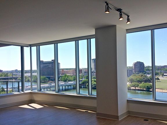 3rd image of 215 W 2nd St #2708