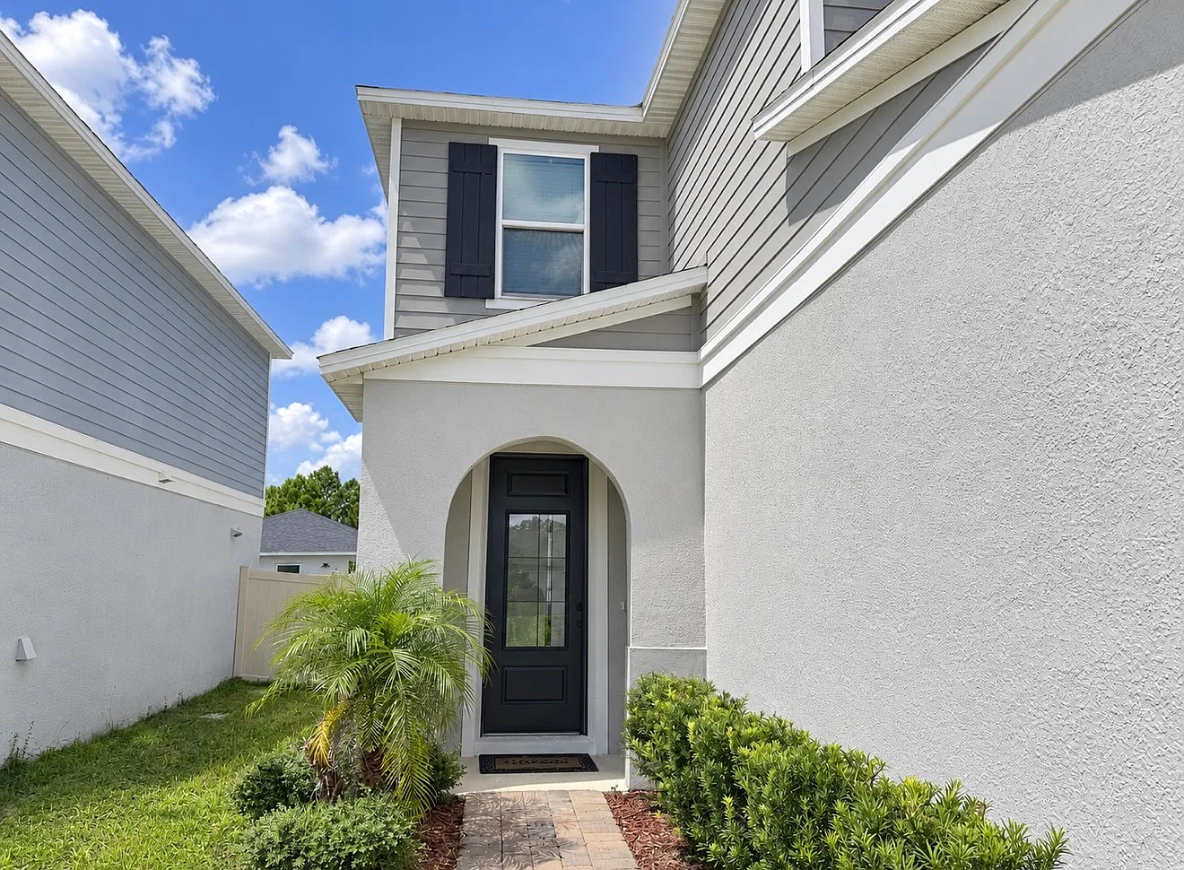 4 bed, 2459 sqft, $2,650 — Photo 2