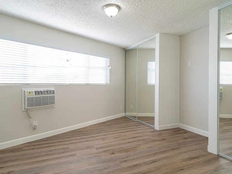 10725 Acama St — Photo 17
